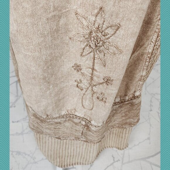 Papaya Moon Beige Floral Embroidered Loose Fit Maxi Dress - Picture 5 of 6